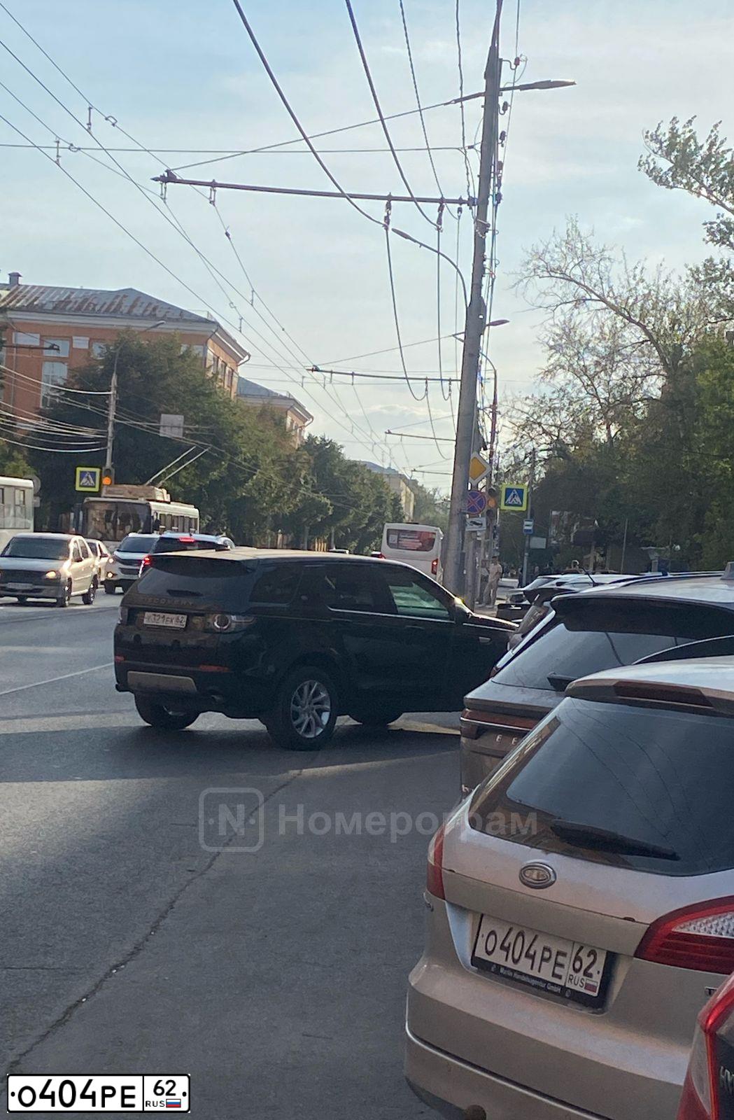Фото автомобиля FORD MONDEO, 2008 — госномер О404РЕ62. Цвет: СЕРЕБРИСТЫЙ