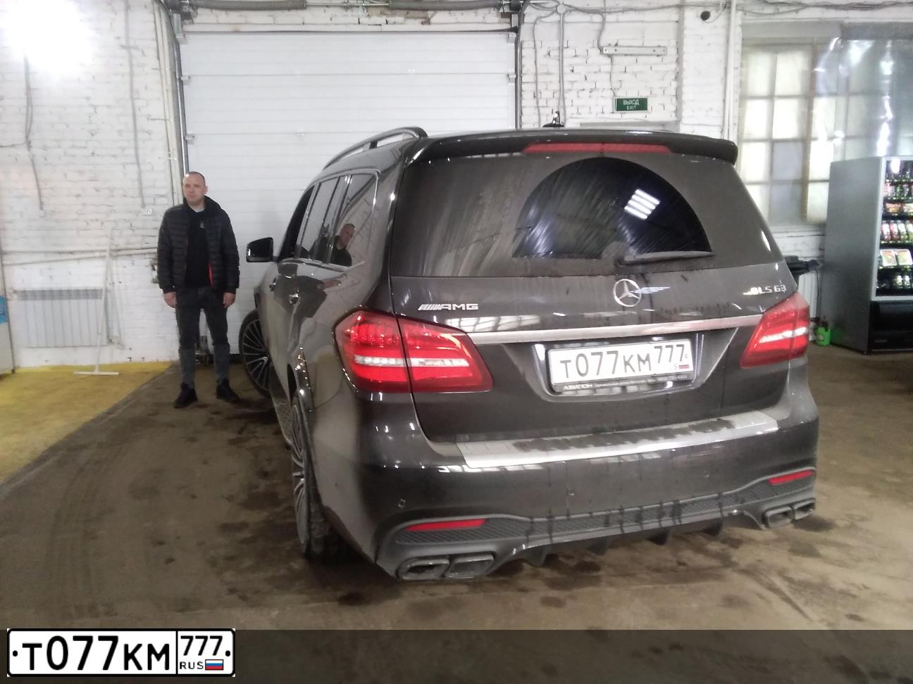 Фото автомобиля MERCEDES GL-KLASSE, 2016 — госномер Х900МК790. Цвет: Белый