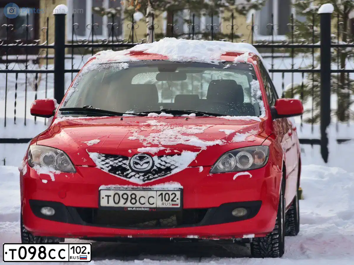 Фото автомобиля MAZDA 3, 2008 — госномер Т098СС102. Цвет: Красный