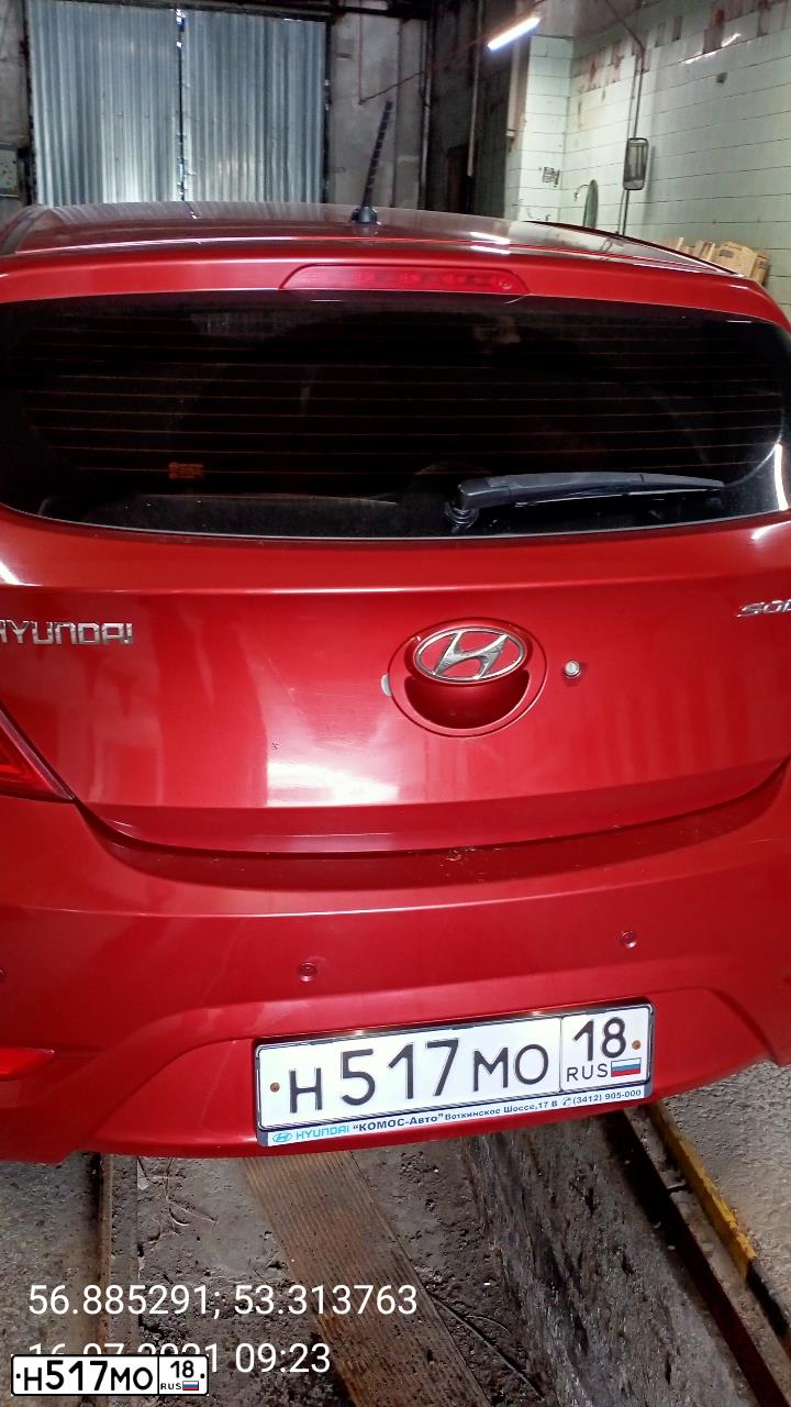 Фото автомобиля HYUNDAI SOLARIS, 2011 — госномер Н517МО18. Цвет: КРАСНЫЙ ГРАНАТ