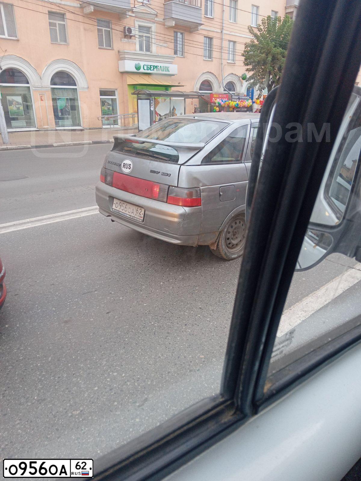 Фото автомобиля LADA 2112, 2006 — госномер О956ОА62. Цвет: СРЕДНИЙ СЕРО-ЗЕЛЕНЫЙ МЕТ
