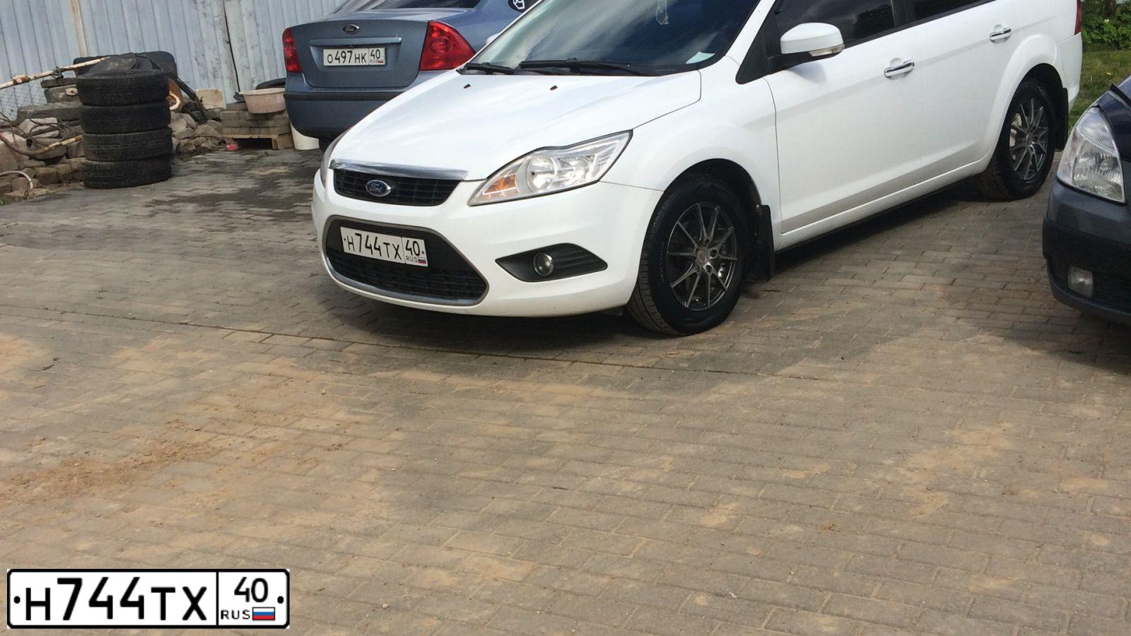 Фото автомобиля FORD FOCUS, 2009 — госномер К530ТХ790. Цвет: Белый