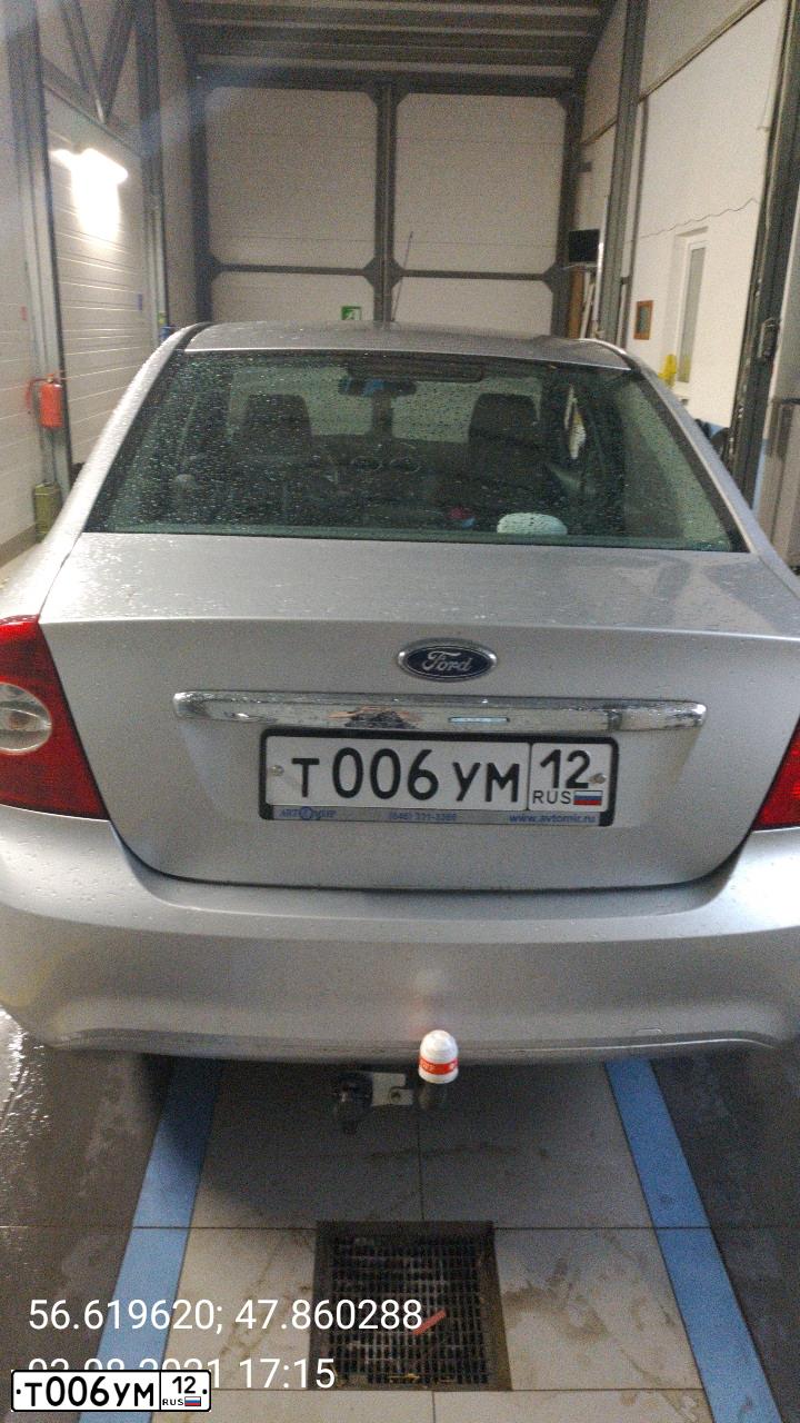 Фото автомобиля FORD FOCUS, 2008 — госномер Т006УМ12. Цвет: Серебристый