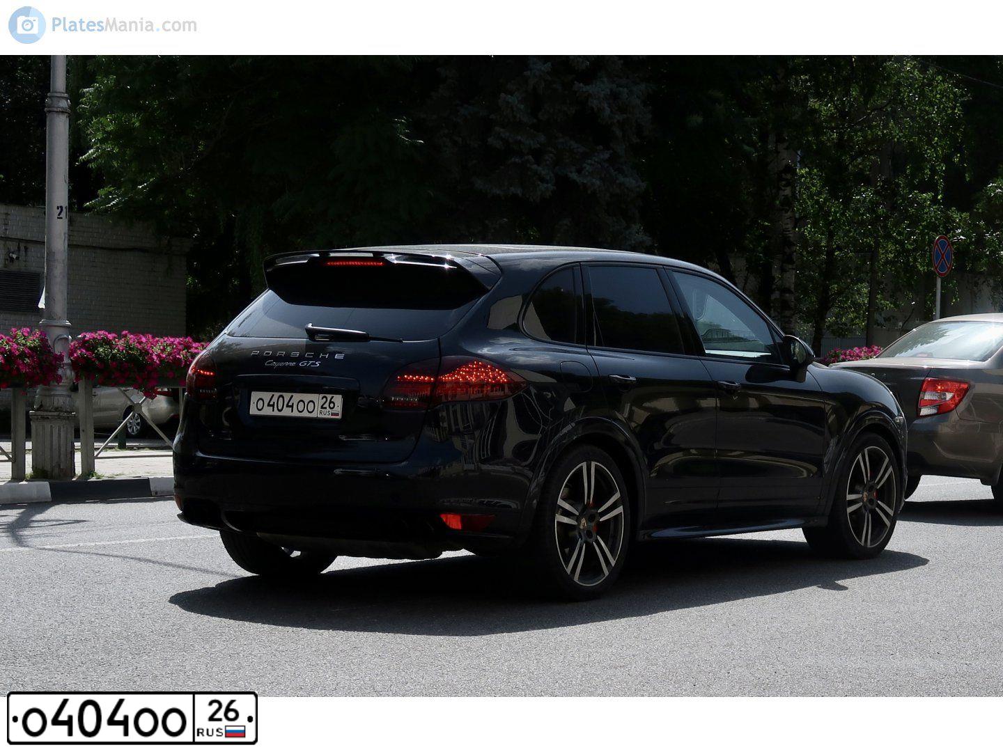 Фото автомобиля TOYOTA CAMRY, 2015 — госномер В740УА186. Цвет: Белый