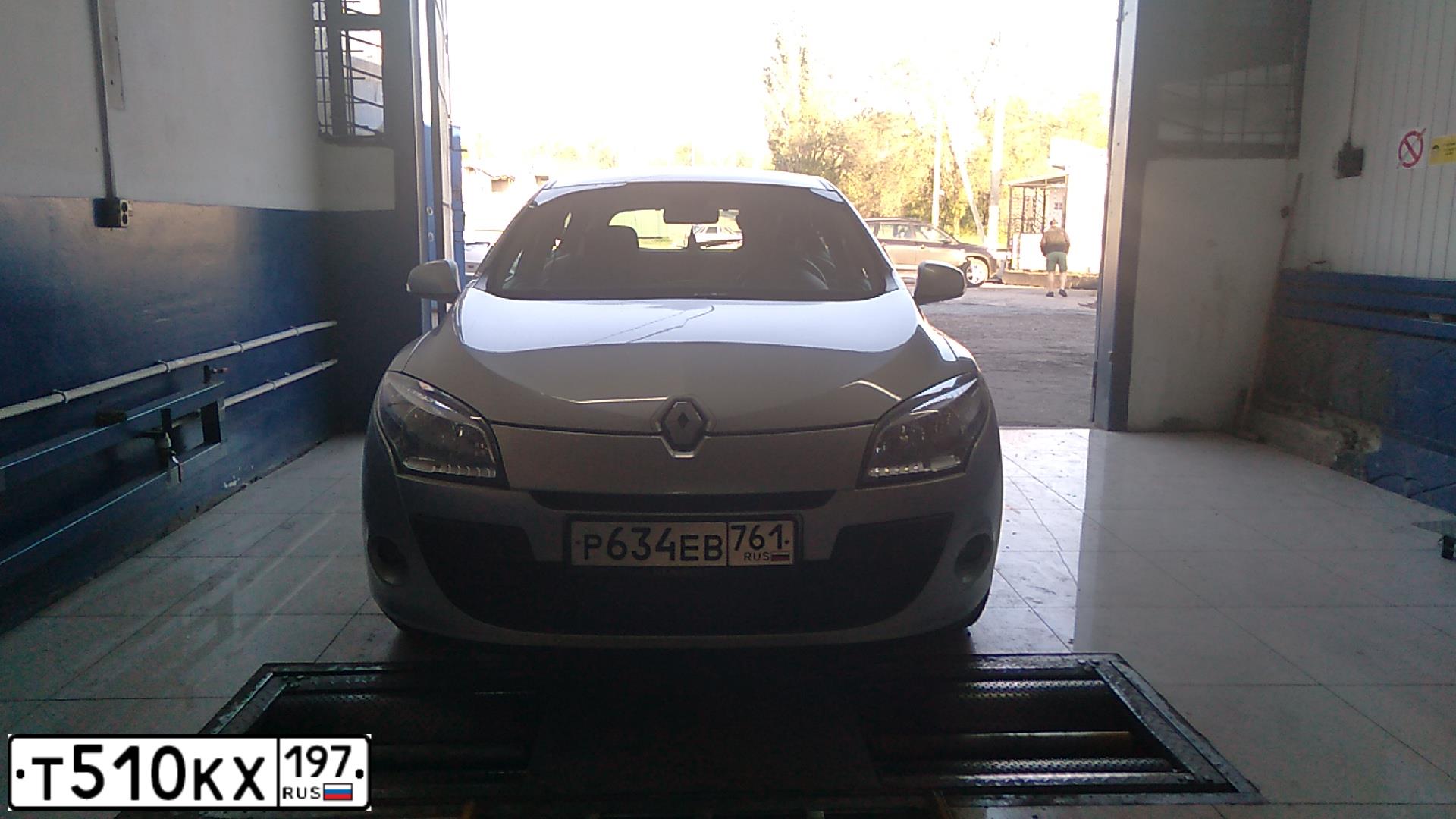 Фото автомобиля RENAULT MEGANE, 2010 — госномер Т731АВ181