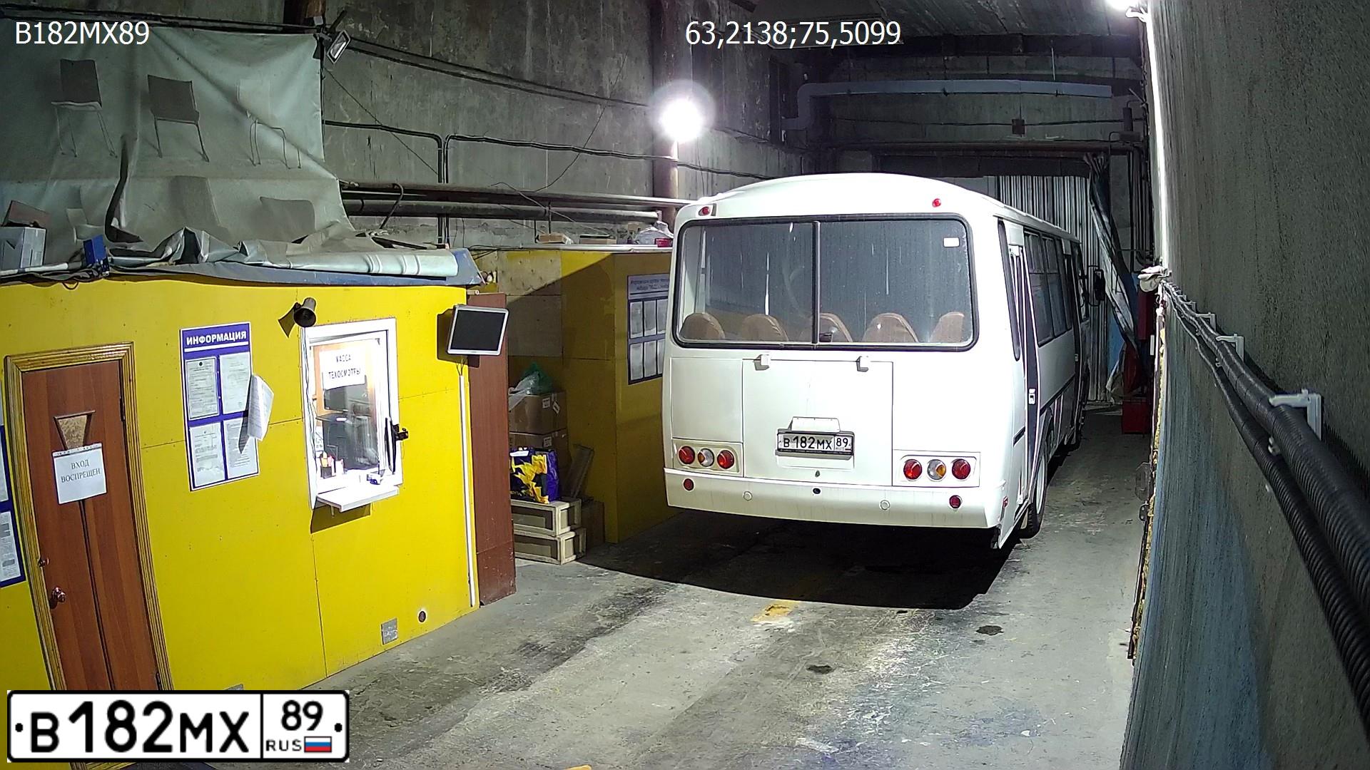 Фото автомобиля PAZ 4234, 2018 — госномер В182МХ89. Цвет: БЕЛЫЙ