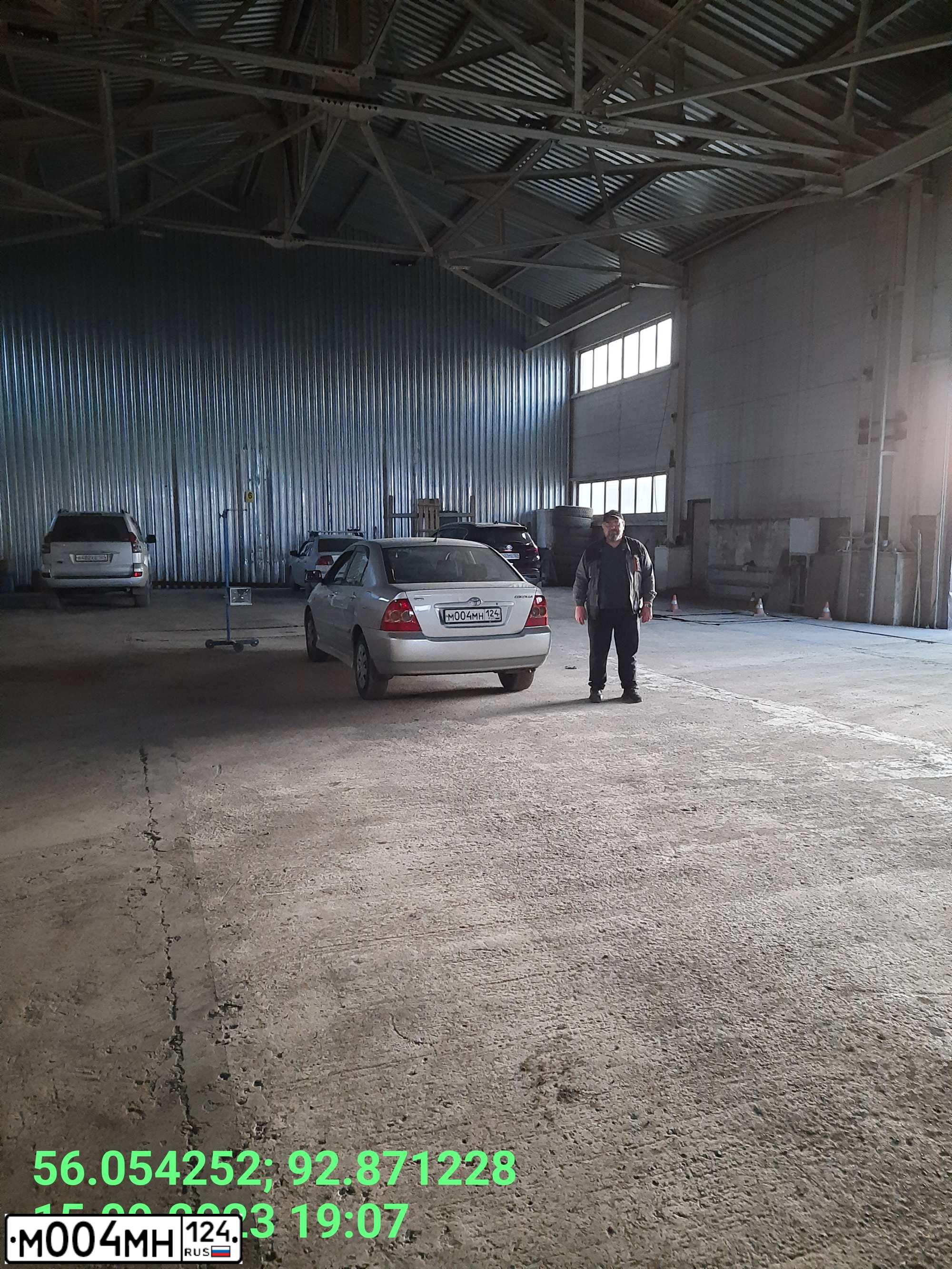 Фото автомобиля GAZ 2705 GAZEL, 2015 — госномер М004НМ124. Цвет: СЕРЫЙ