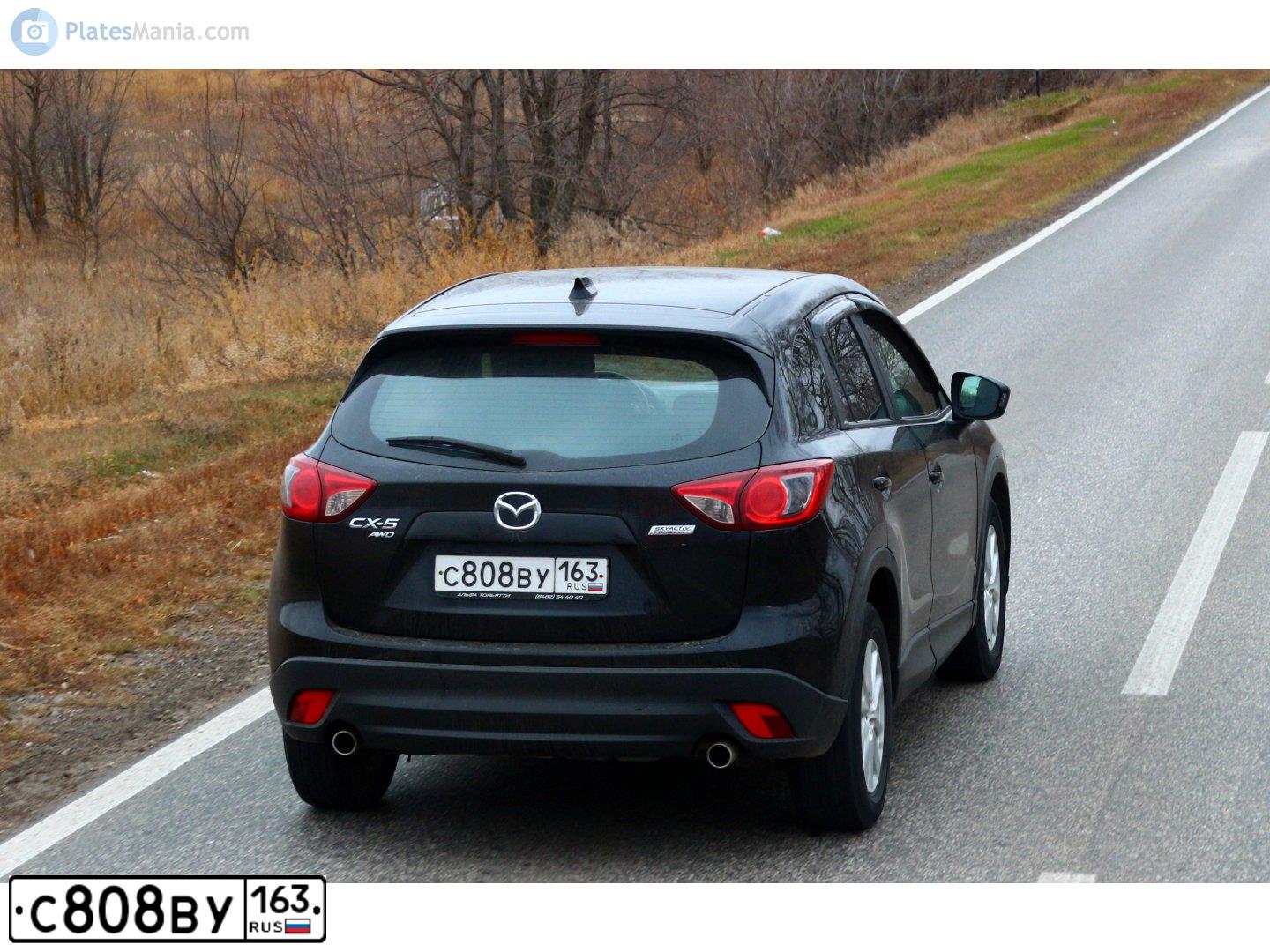 Фото автомобиля NISSAN JUKE, 2012 — госномер У100НС26. Цвет: ЧЕРНЫЙ