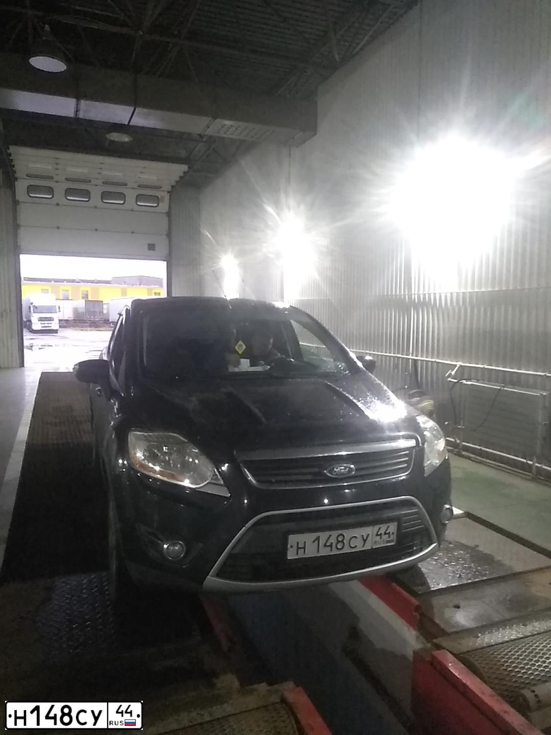 Фото автомобиля FORD KUGA, 2008 — госномер Н148СУ44. Цвет: ЧЕРНЫЙ