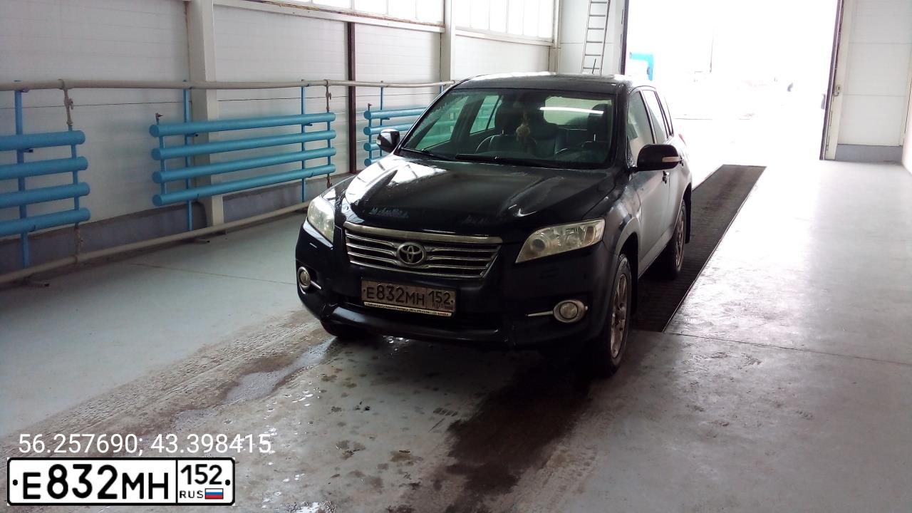 Фото автомобиля TOYOTA RAV4, 2011 — госномер С100ВВ152. Цвет: ЧЕРНЫЙ
