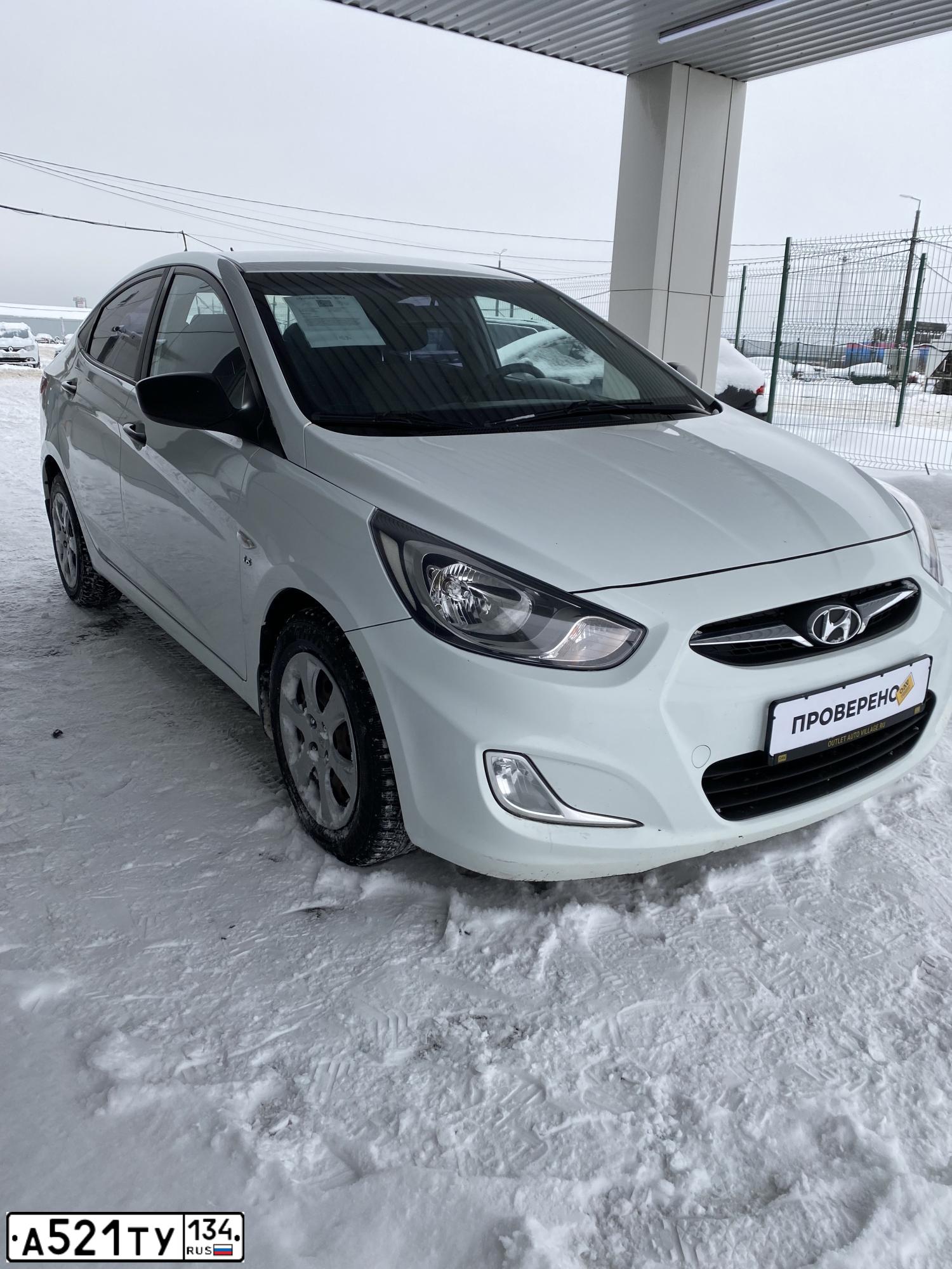 Фото автомобиля HYUNDAI SOLARIS, 2014 — госномер А521ТУ134. Цвет: Белый