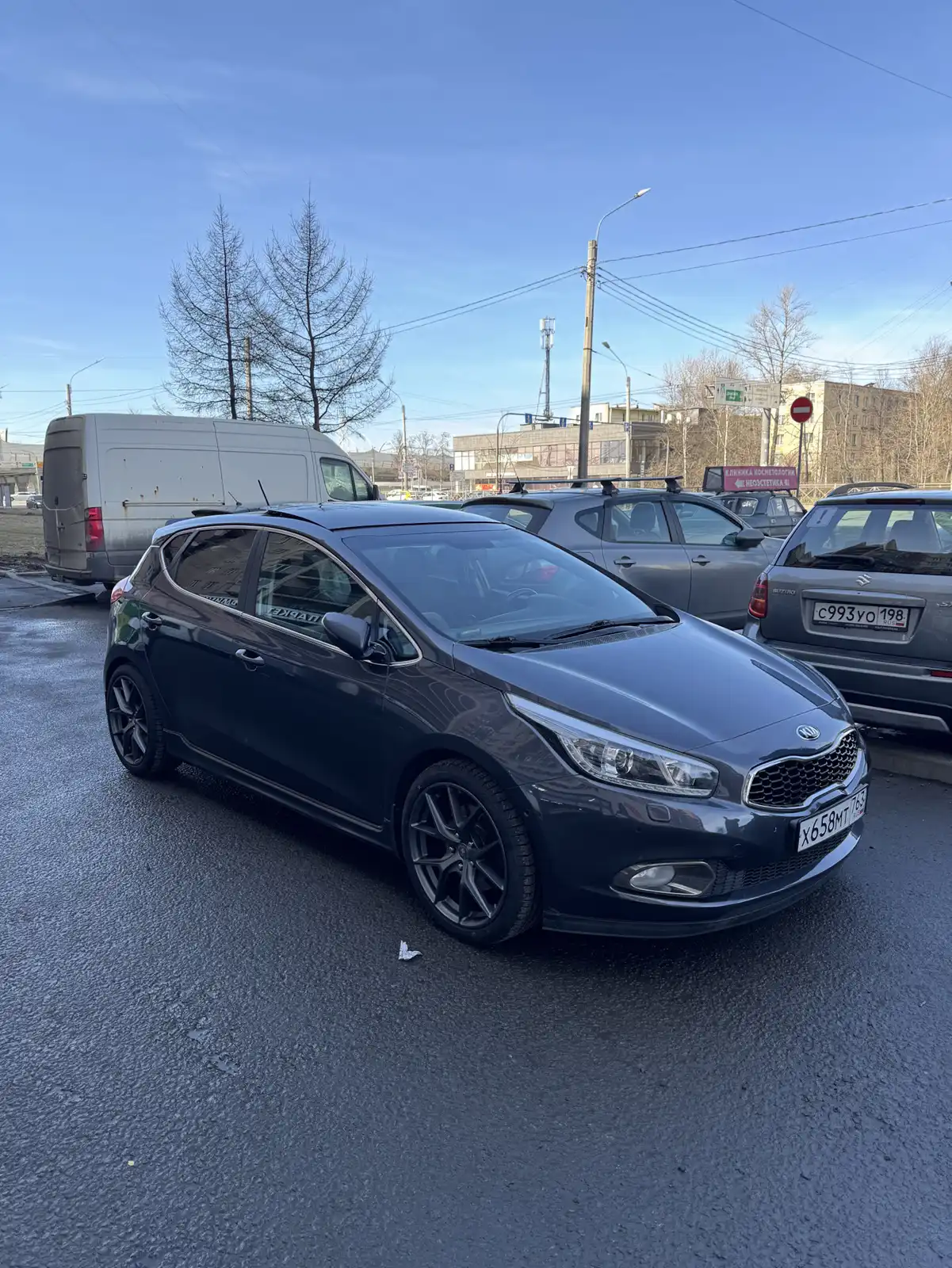 Фото автомобиля SUZUKI SX 4, 2010 — госномер С993УО198. Цвет: СЕРЫЙ