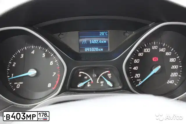 Фото автомобиля FORD FOCUS, 2012 — госномер К496ВА126. Цвет: Красный