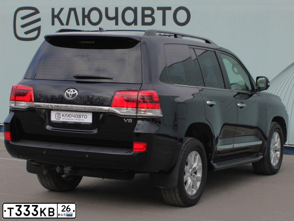 Фото автомобиля TOYOTA LANDCRUISER 200, 2016 — госномер А015ОН761. Цвет: ЧЕРНЫЙ