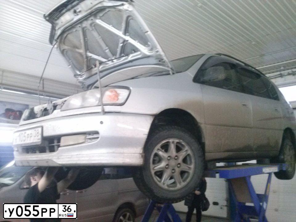 Фото автомобиля VOLKSWAGEN GOLF, 2008 — госномер С005УВ36. Цвет: БЕЛЫЙ