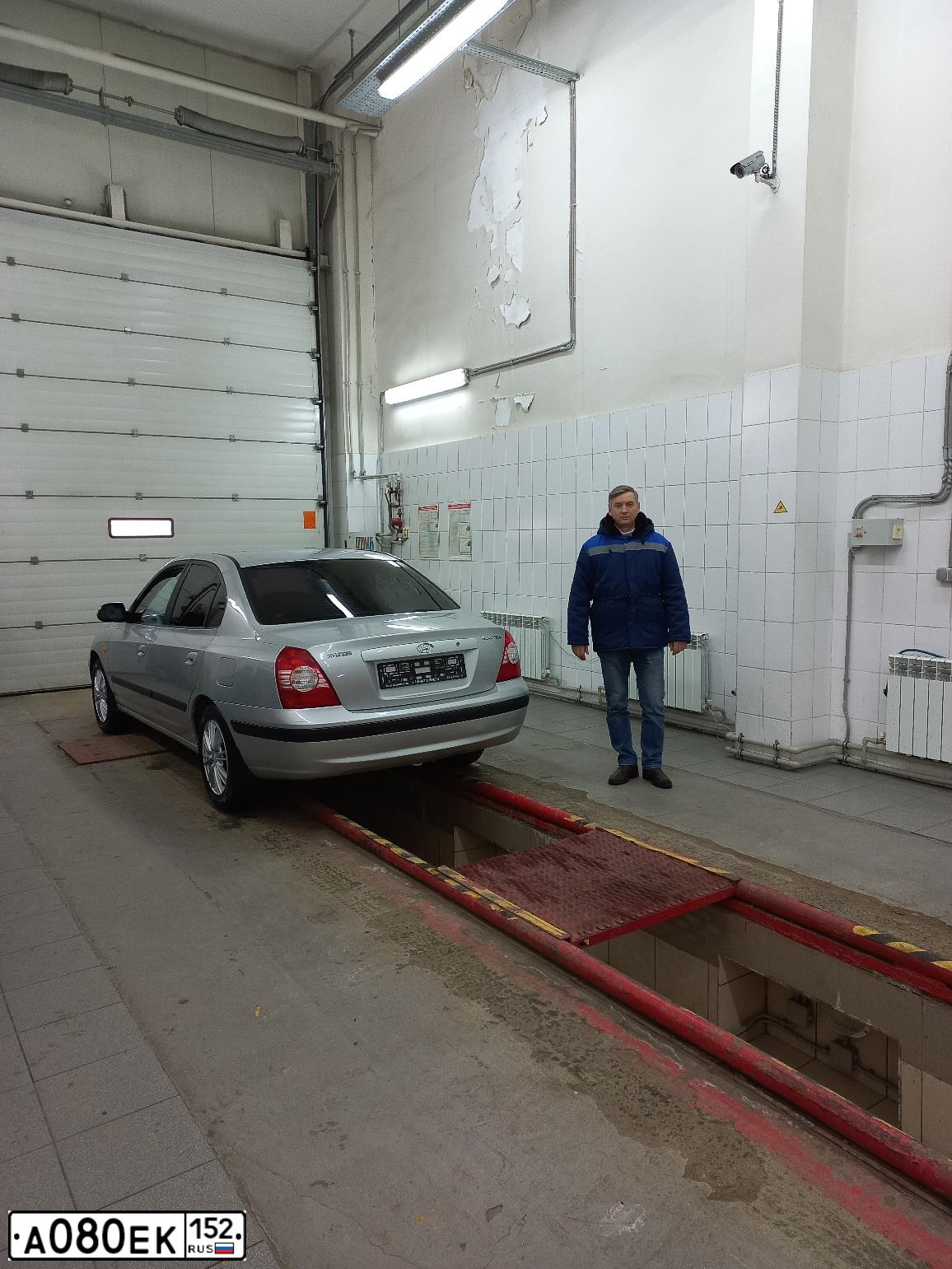 Фото автомобиля HYUNDAI ELANTRA, 2005 — госномер У489АТ152. Цвет: СВЕТЛО-СЕРЫЙ