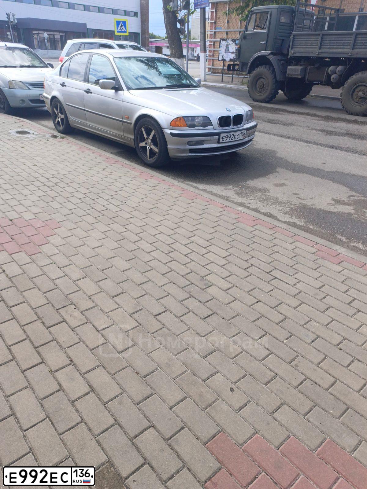 Фото автомобиля BMW SERIE 3, 1999 — госномер В088РУ33. Цвет: БЕЛЫЙ СЕРЕБРИСТ