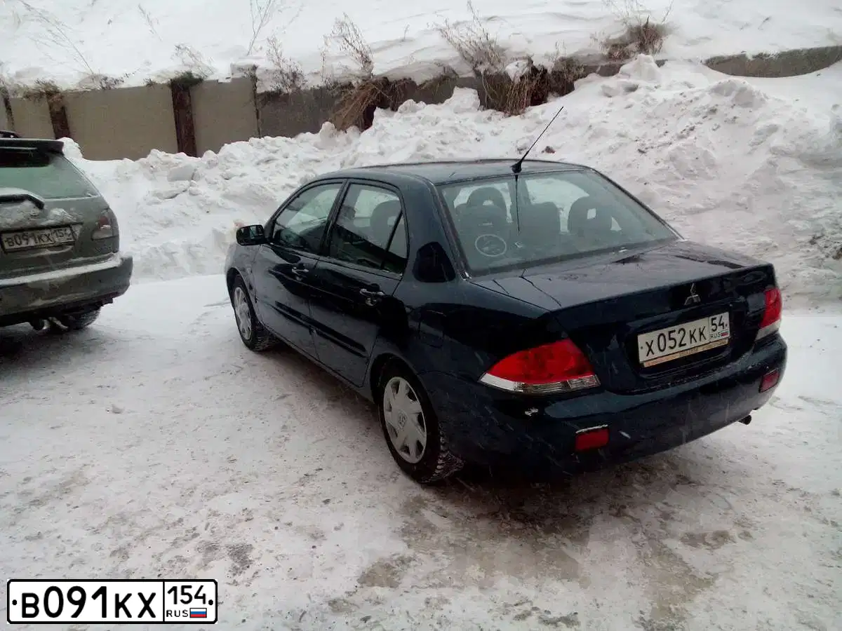 Фото автомобиля TOYOTA LANDCRUISER, 2007 — госномер У440МО96. Цвет: ЧЕРНЫЙ