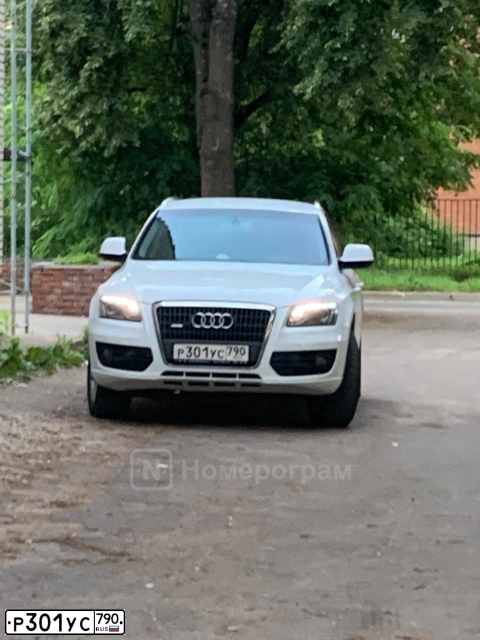 Фото автомобиля AUDI Q5, 2010 — госномер Р301УС790. Цвет: Белый