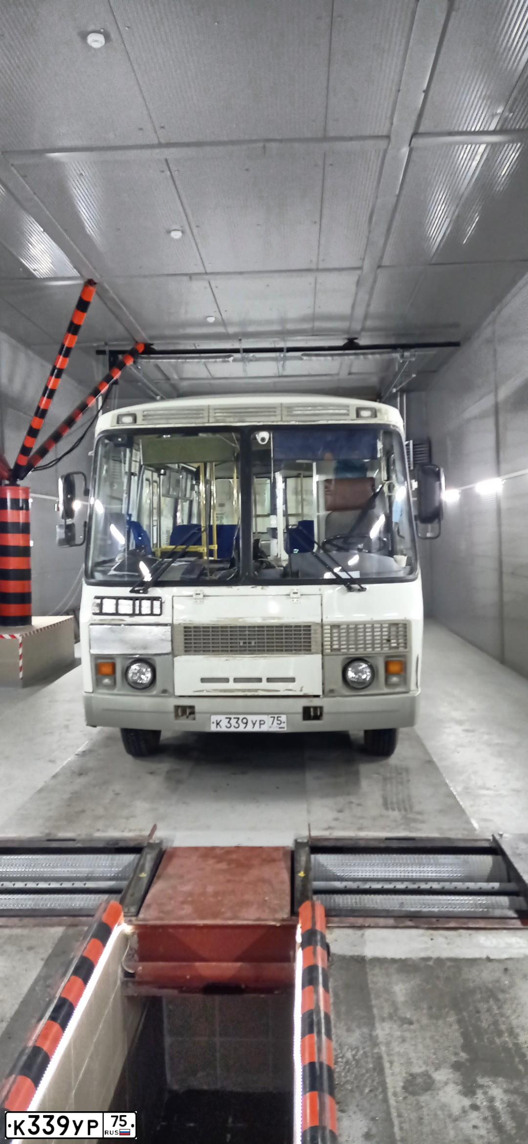 Фото автомобиля PAZ 3205, 2012 — госномер К339УР75. Цвет: Белый
