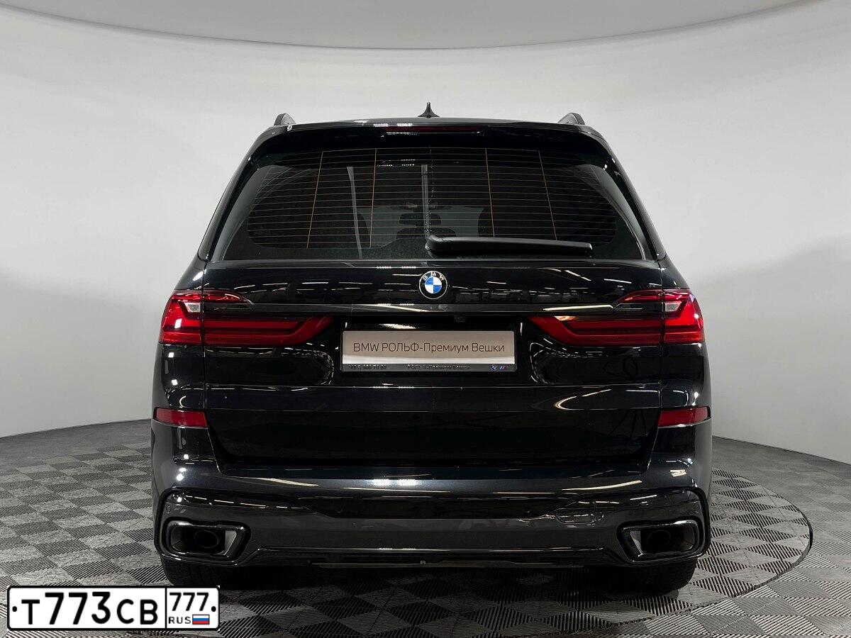 Фото автомобиля BMW X7, 2020 — госномер К338ВН977. Цвет: ЧЕРНЫЙ