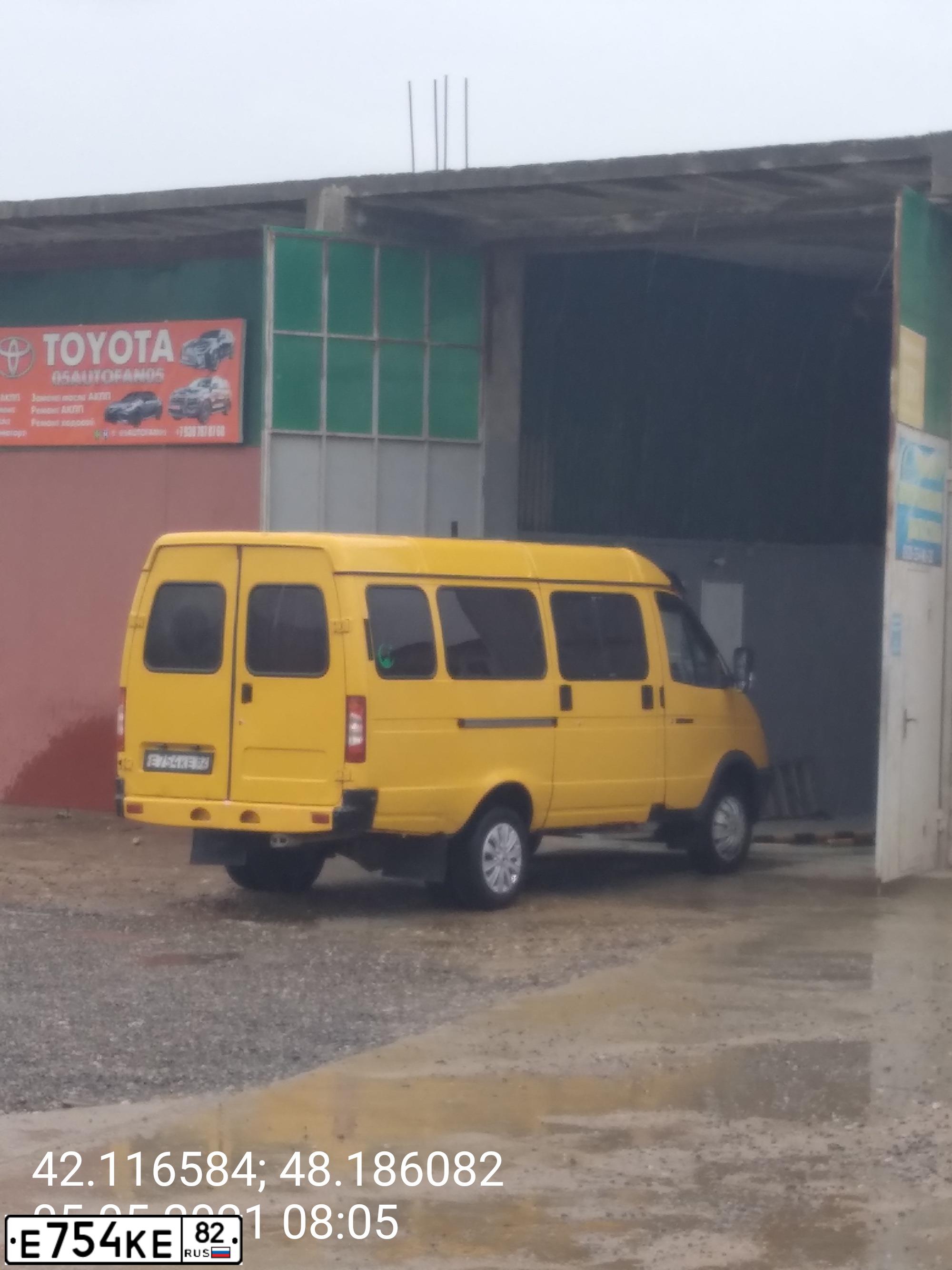 Фото автомобиля GAZ 3221 EL, 2008 — госномер М015СА05. Цвет: ЖЁЛТЫЙ