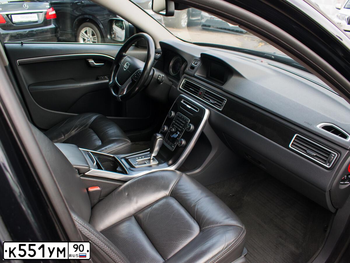 Фото автомобиля VOLVO XC70, 2011 — госномер К551УМ90. Цвет: ЧЕРНЫЙ