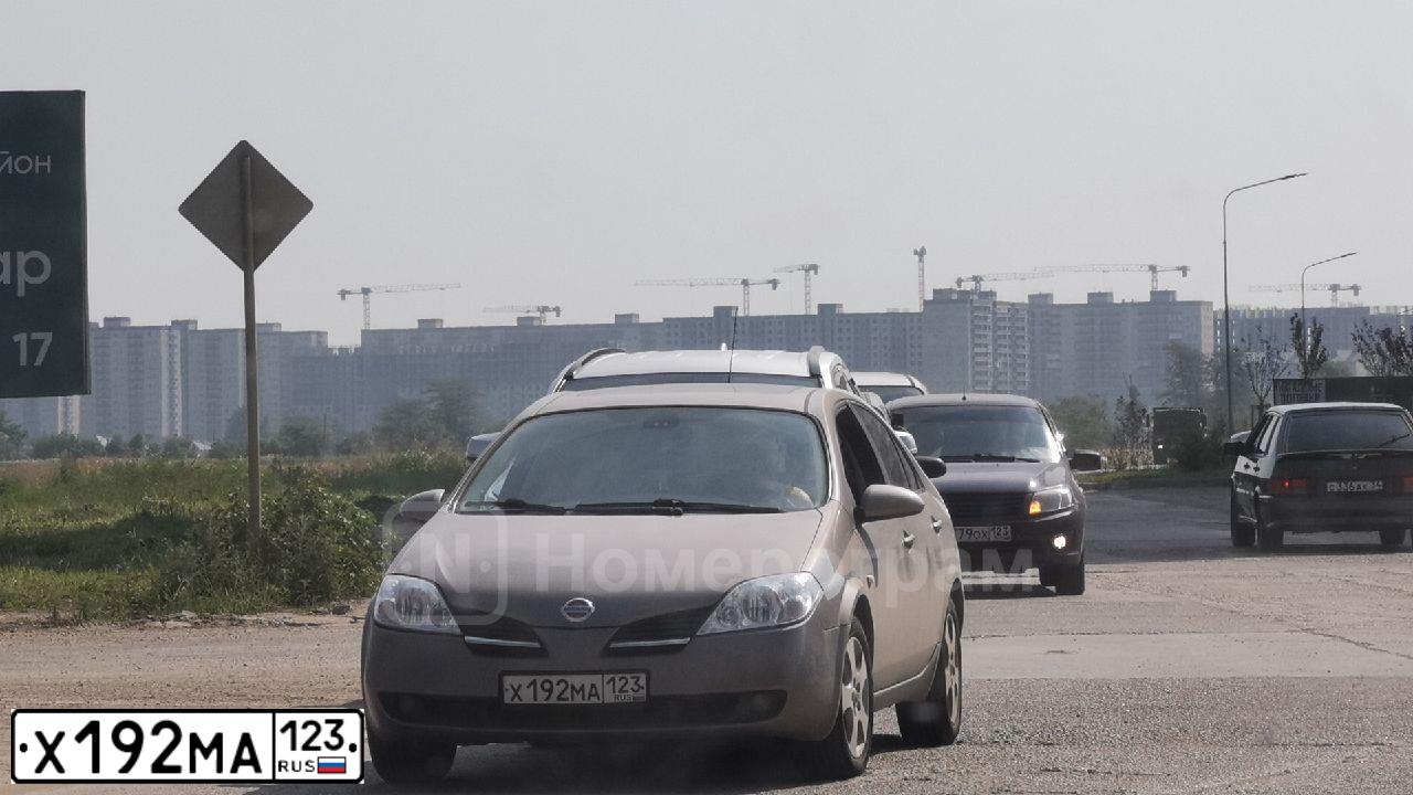 Фото автомобиля NISSAN PRIMERA, 2005 — госномер Х311МВ196. Цвет: БЕЖЕВЫЙ