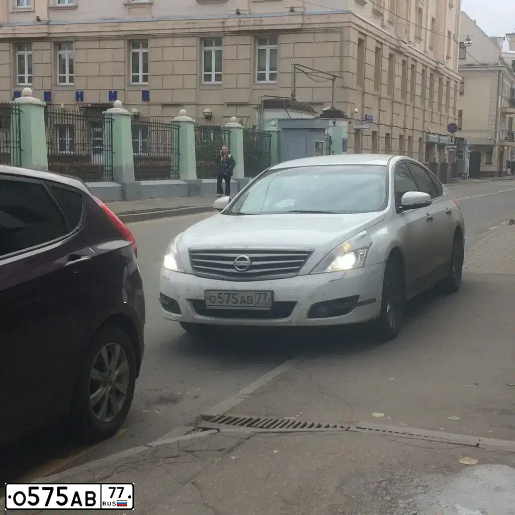 Фото автомобиля NISSAN TEANA, 2012 — госномер К782ТК790. Цвет: Белый