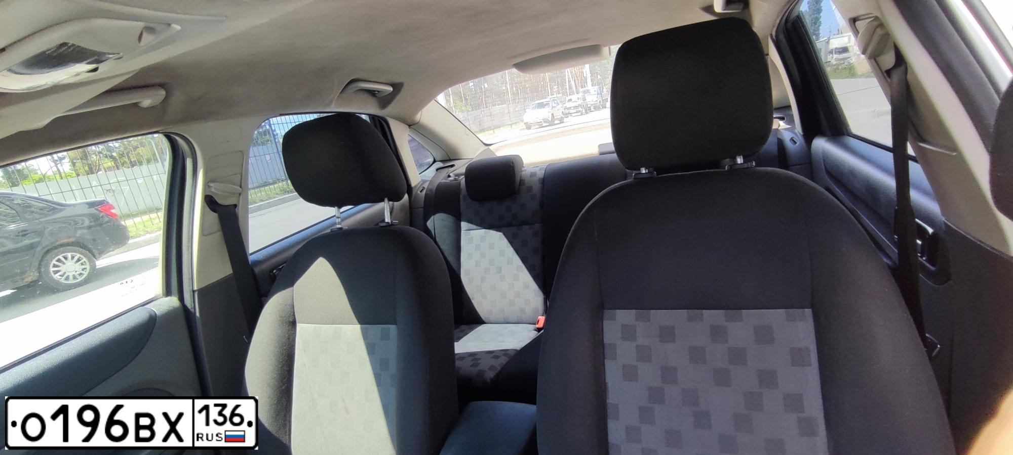 Фото автомобиля FORD FOCUS, 2007 — госномер О196ВХ136. Цвет: Серебристый