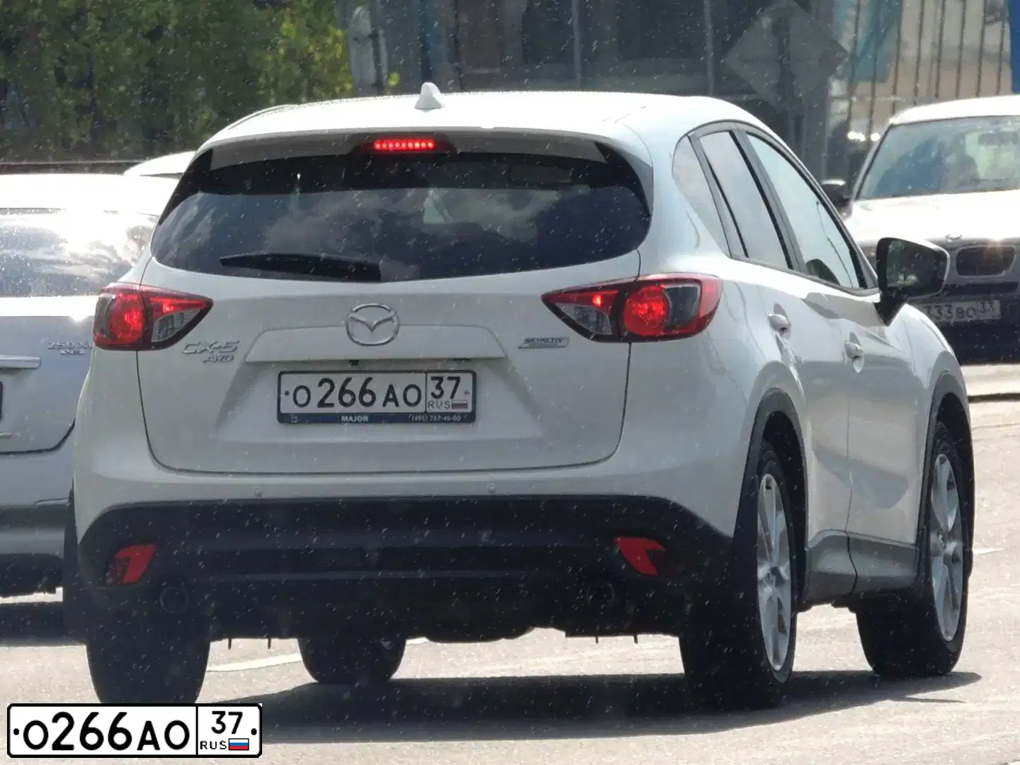 Фото автомобиля MAZDA CX-5, 2013 — госномер О266АО37. Цвет: БЕЛЫЙ