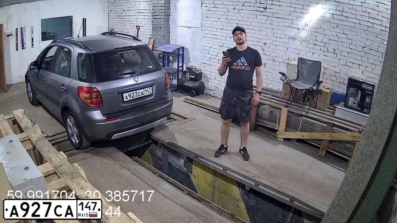 Фото автомобиля SUZUKI SX 4, 2010 — госномер Е481РВ178. Цвет: СЕРЫЙ