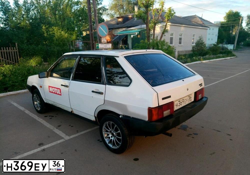 Фото автомобиля LADA 2109 SAMARA, 1998 — госномер Н369ЕУ36. Цвет: Белый