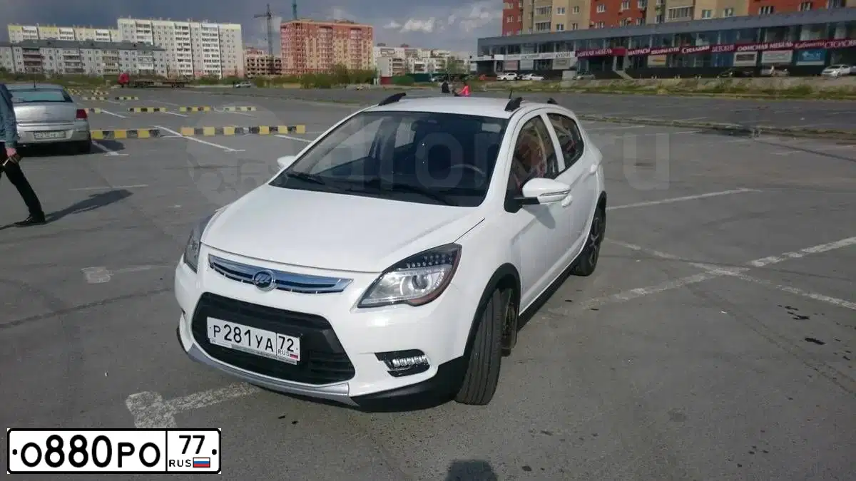 Фото автомобиля FORD FOCUS, 2013 — госномер Р891УС69. Цвет: СЕРЫЙ