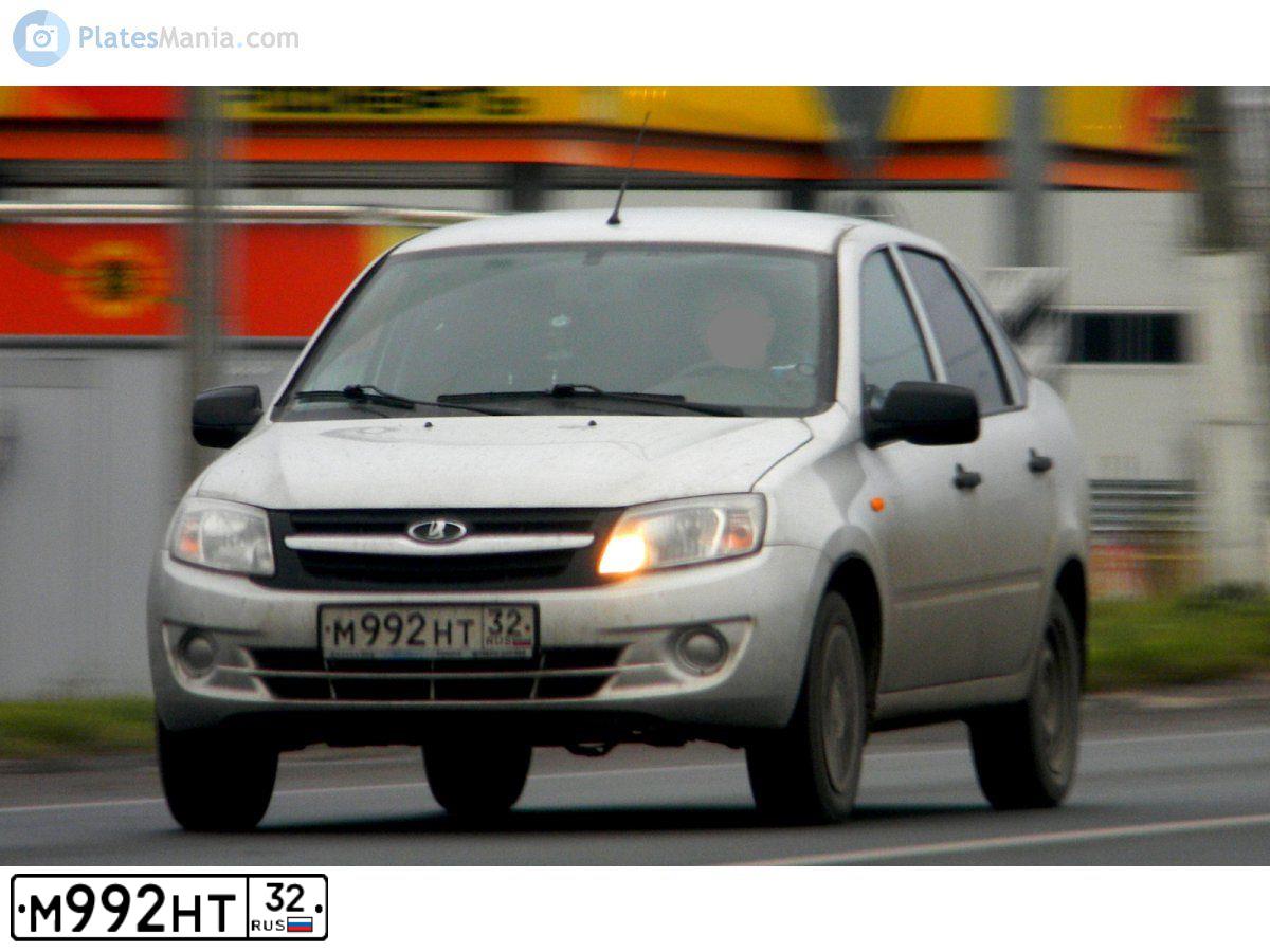Фото автомобиля LADA 2190 GRANTA, 2013 — госномер Е192КС95. Цвет: Серебристый