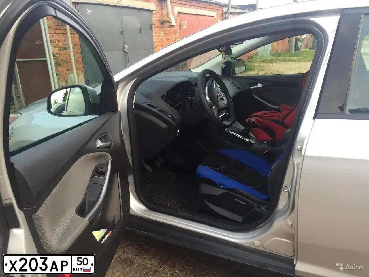 Фото автомобиля FORD FOCUS, 2013 — госномер С211ХТ750. Цвет: СЕРЕБРИСТЫЙ