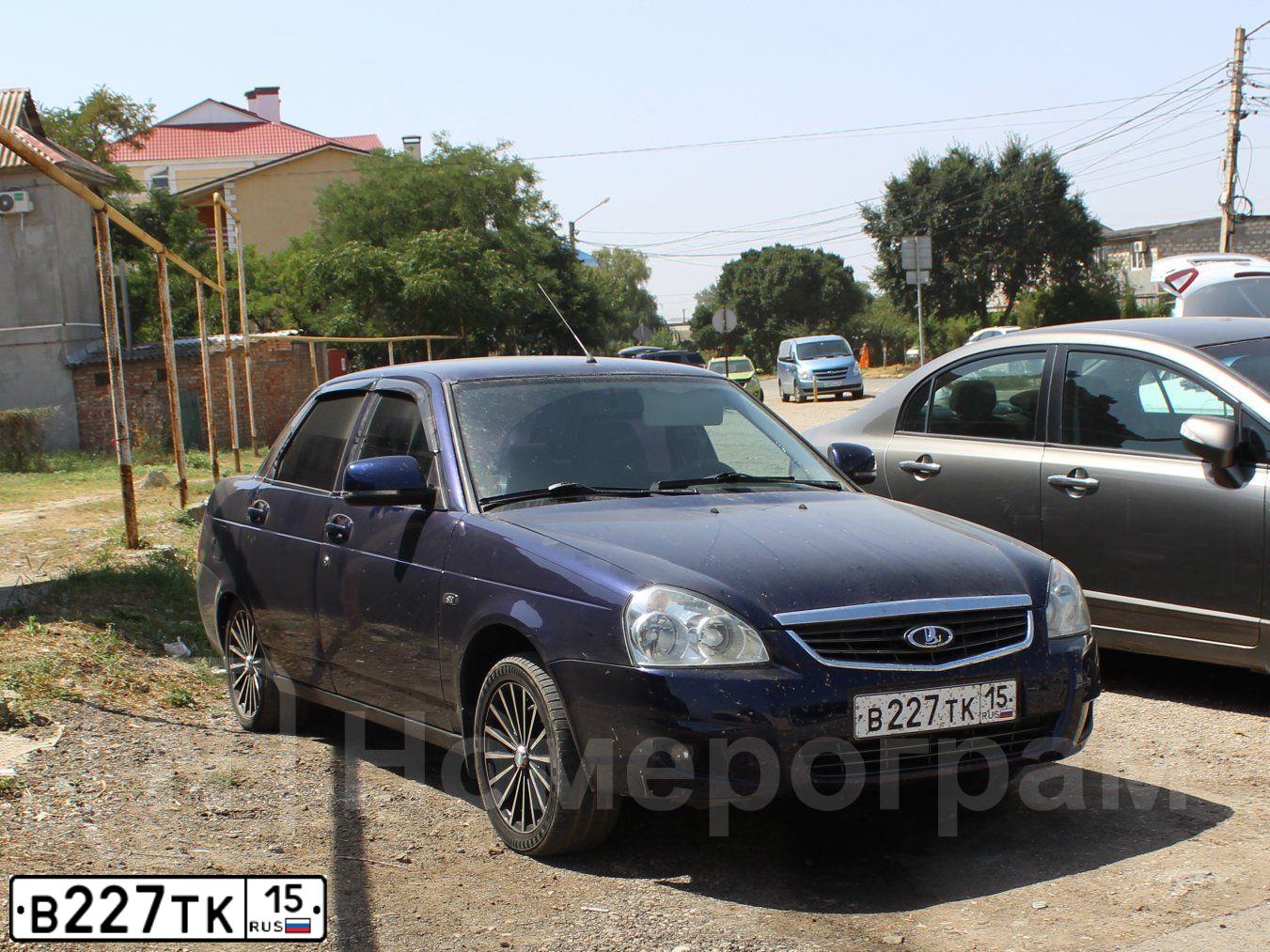 Фото автомобиля LADA 2170 PRIORA, 2013 — госномер В227ТК15. Цвет: синий