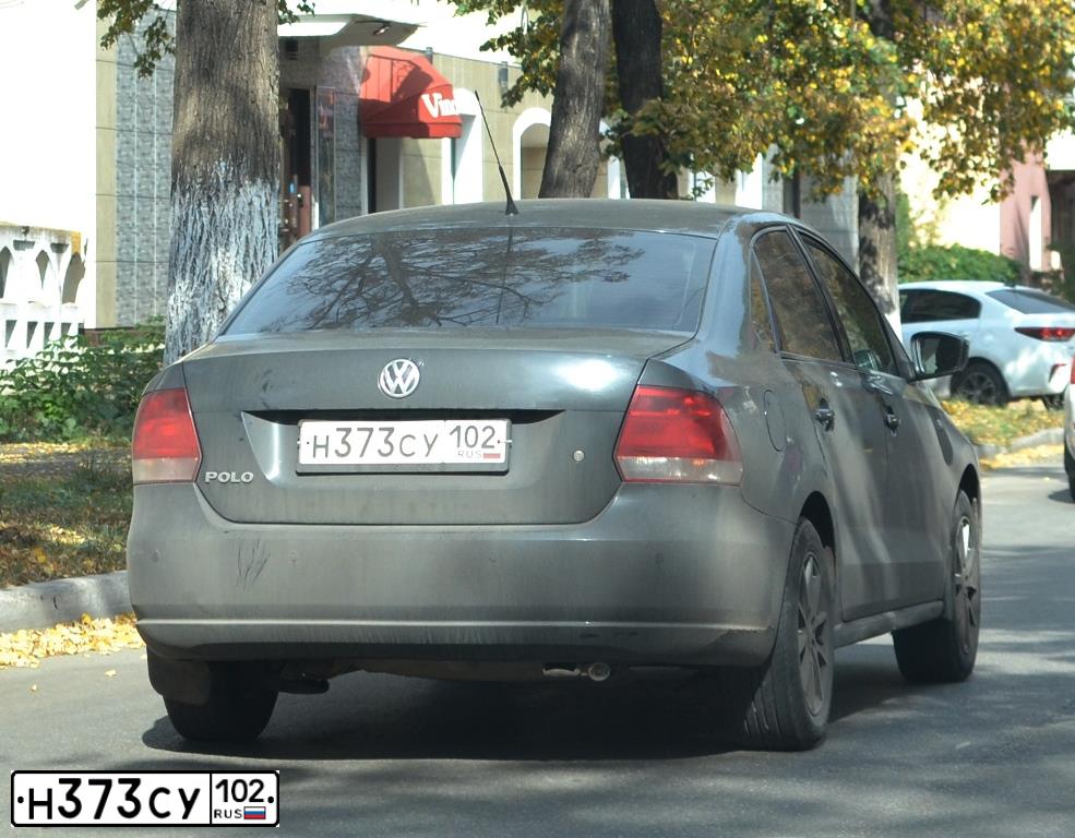 Фото автомобиля VOLKSWAGEN POLO, 2012 — госномер Н373СУ102. Цвет: СЕРЫЙ