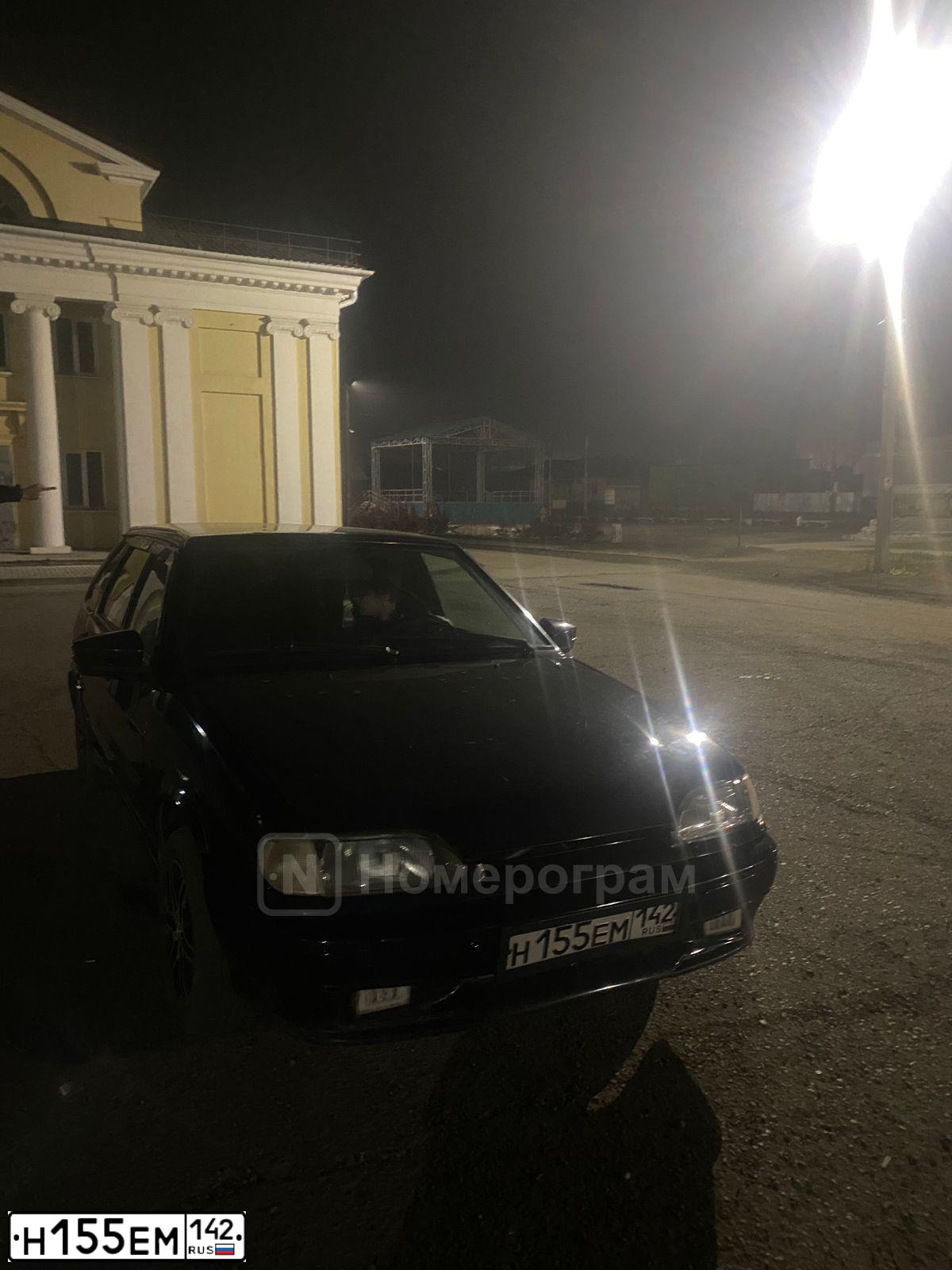 Фото автомобиля LADA 2114 SAMARA, 2011 — госномер Н155ЕМ142. Цвет: Сине-Черный