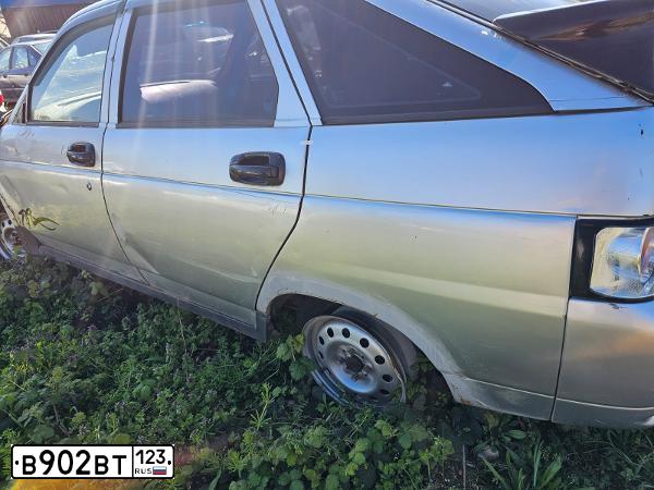 Фото автомобиля LADA 2112, 2004 — госномер В902ВТ123. Цвет: СВЕТЛО-СЕРЕБ МЕТАЛЛ