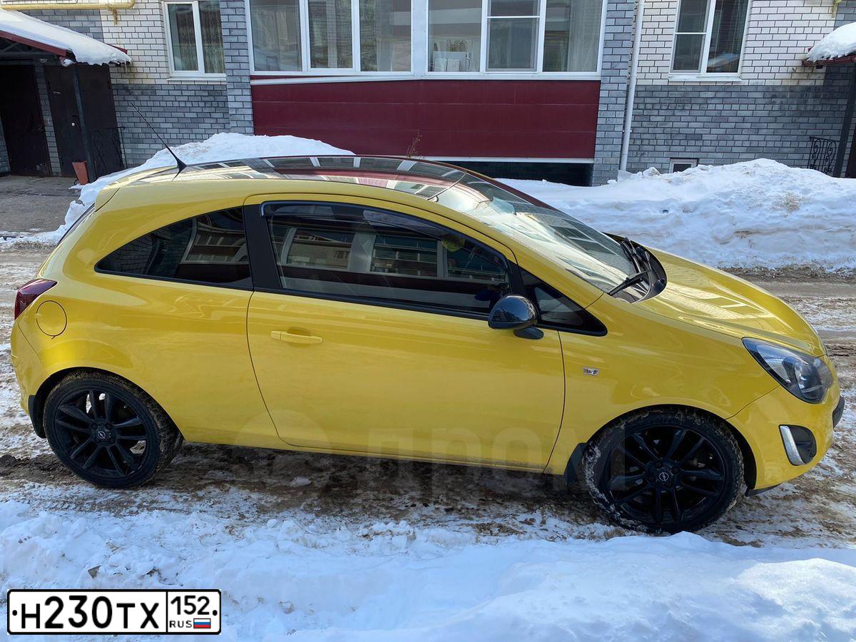 Фото автомобиля OPEL CORSA, 2012 — госномер М182УВ13. Цвет: ЖЁЛТЫЙ