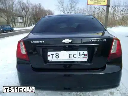Фото автомобиля KIA RIO, 2013 — госномер Х600РМ64. Цвет: СЕРЕБРИСТЫЙ
