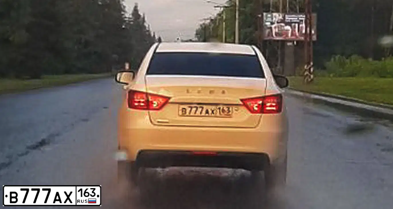 Фото автомобиля LADA VESTA, 2016 — госномер В777АХ163. Цвет: БЕЛЫЙ