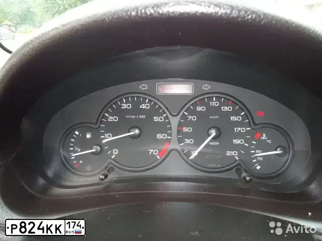 Фото автомобиля PEUGEOT 206, 2008 — госномер Р824КК174. Цвет: серебристый