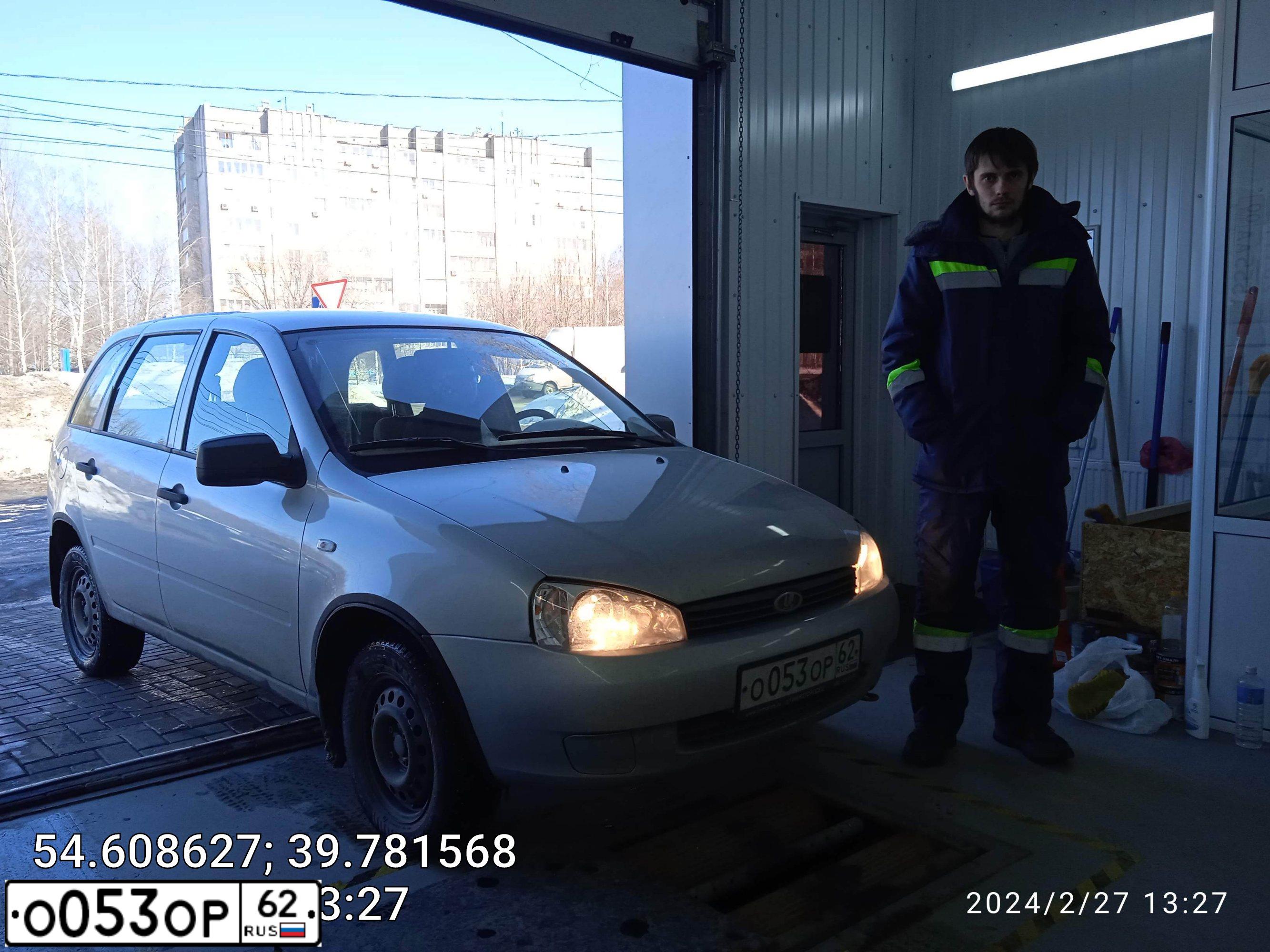 Фото автомобиля LADA 1117 KALINA, 2010 — госномер Т217УК62. Цвет: Серебристый