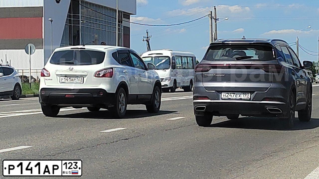 Фото автомобиля NISSAN QASHQAI, 2011 — госномер Р141АР123. Цвет: БЕЛЫЙ