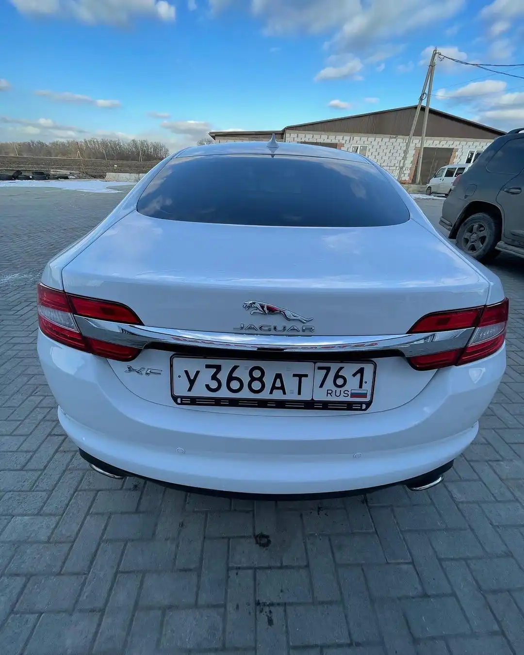 Фото автомобиля JAGUAR XF-SERIE, 2014 — госномер Р533ОС761. Цвет: Белый