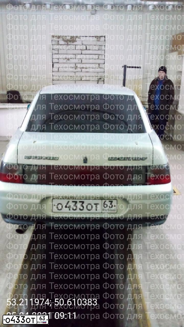 Фото автомобиля LADA 2110, 2002 — госномер М245ОА763. Цвет: СЕРЕБРИСТО-ЖЕЛТО-ЗЕЛЕНЫЙ