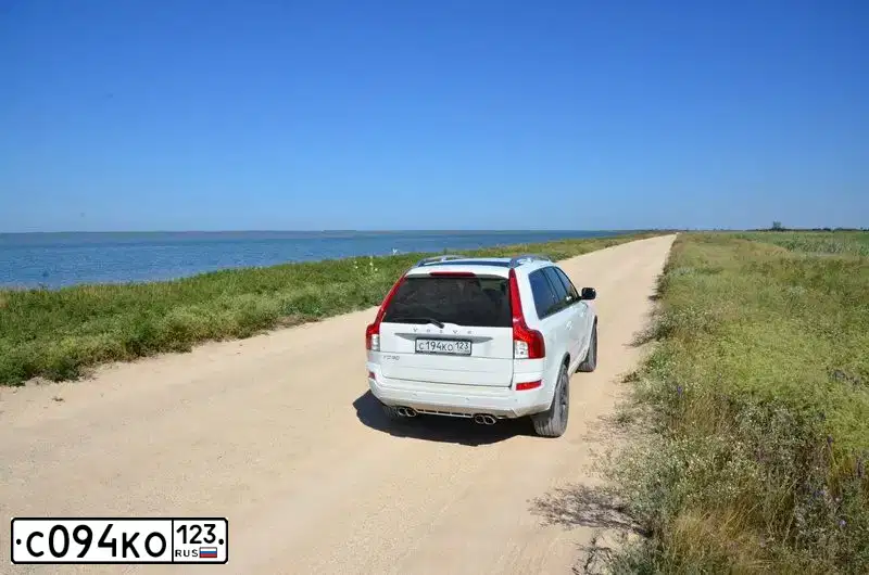 Фото автомобиля TOYOTA COROLLA, 2006 — госномер Х046РР193. Цвет: СЕРЫЙ