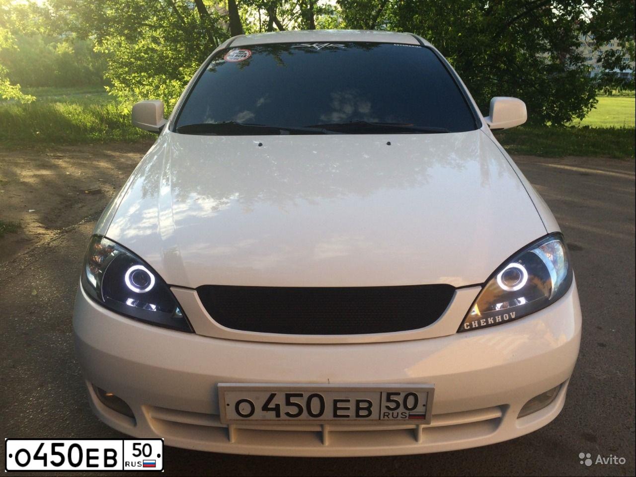 Фото автомобиля CHEVROLET LACETTI, 2011 — госномер О450ЕВ50. Цвет: БЕЛЫЙ